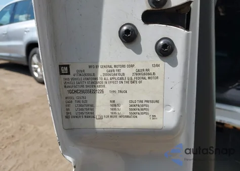 2005 Chevrolet Silverado 2500Hd Work Truck from USA, damaged, VIN 1GCHC29U35E221226